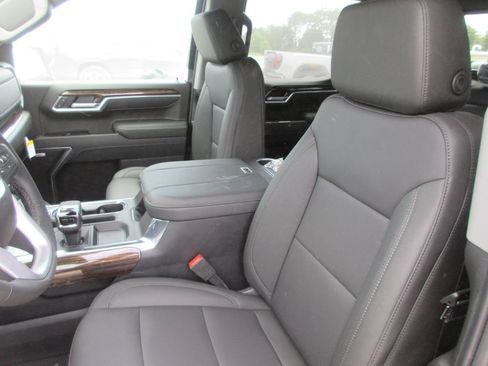 New 2026 GMC Sierra 1500 Elevation w/ Elevation Premium Package AWD/4WD image 16
