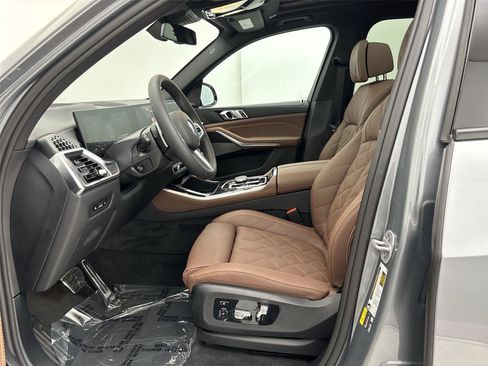 New 2026 BMW X5 xDrive50e w/ M Sport Package AWD/4WD image 25