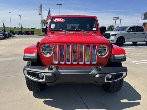 Used 2020 Jeep Wrangler Unlimited Sahara w/ LED Lighting Group AWD/4WD image 2