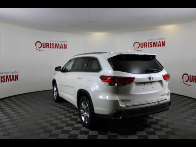Used 2017 Toyota Highlander Limited w/ Protection Package #3 AWD/4WD image 4