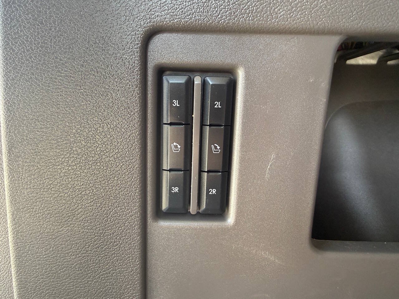 Used 2022 Lincoln Navigator Reserve AWD/4WD image 30