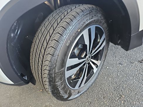 New 2026 Mercedes-Benz GLB 250 image 33