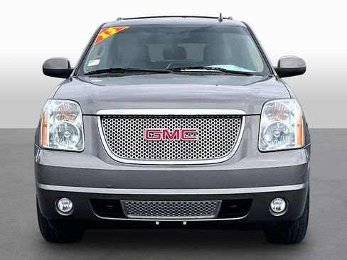 Used 2013 GMC Yukon Denali AWD/4WD image 3