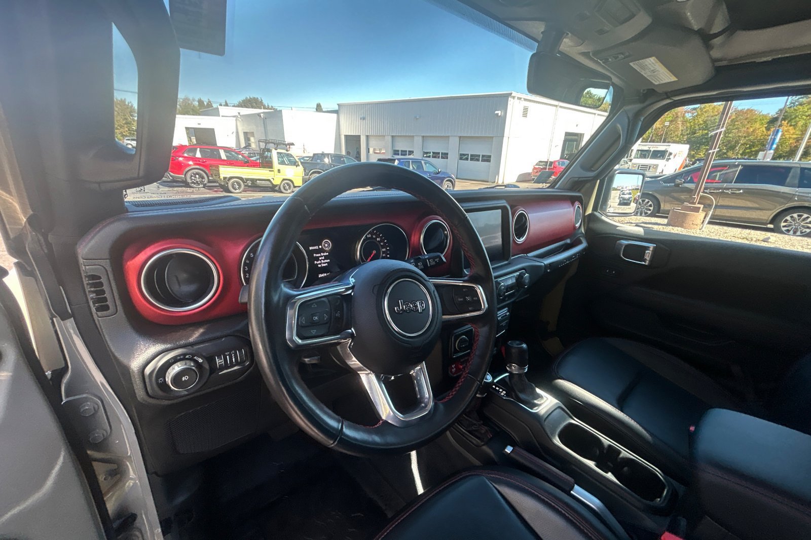 Used 2022 Jeep Wrangler Unlimited Rubicon w/ Steel Bumper Group AWD/4WD image 9