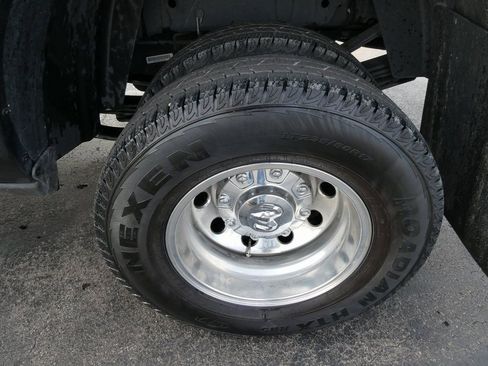 Used 2024 RAM 3500 Laramie w/ Towing Technology Group image 15