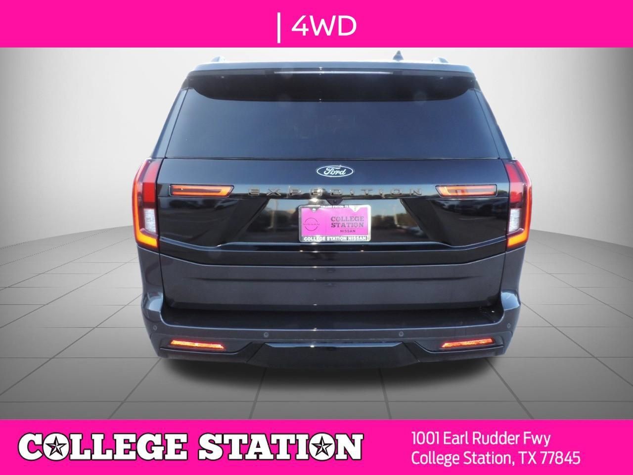 Used 2025 Ford Expedition Tremor AWD/4WD image 5