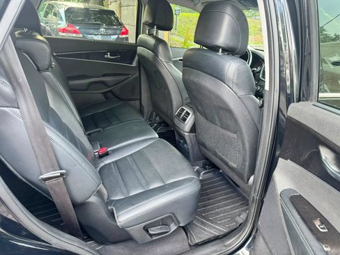 Used 2017 Kia Sorento EX AWD/4WD image 10