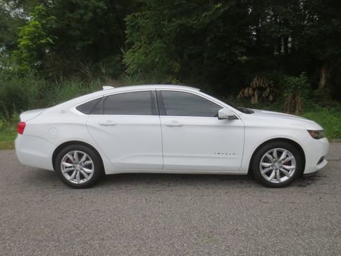 Used 2016 Chevrolet Impala LT image 12