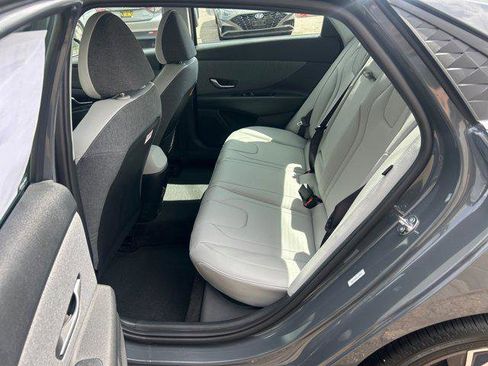 New 2026 Hyundai Elantra Limited FWD image 24
