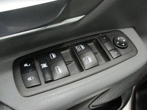 Used 2022 RAM 1500 Big Horn AWD/4WD image 14