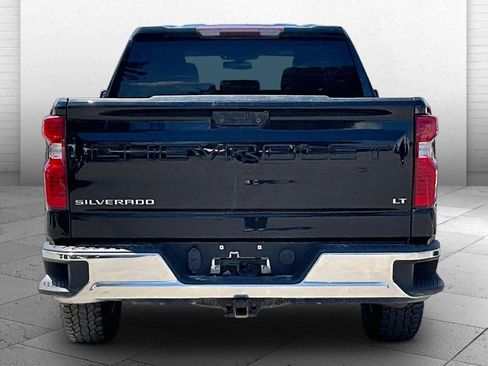 Used 2021 Chevrolet Silverado 1500 LT AWD/4WD image 3