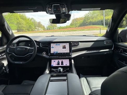 New 2026 Jeep Grand Wagoneer Summit AWD/4WD image 13
