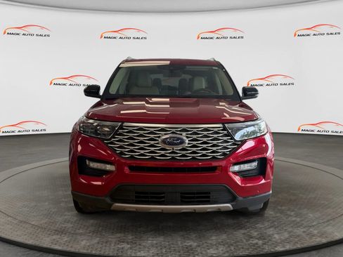Used 2020 Ford Explorer Platinum w/ Premium Technology Package AWD/4WD image 3