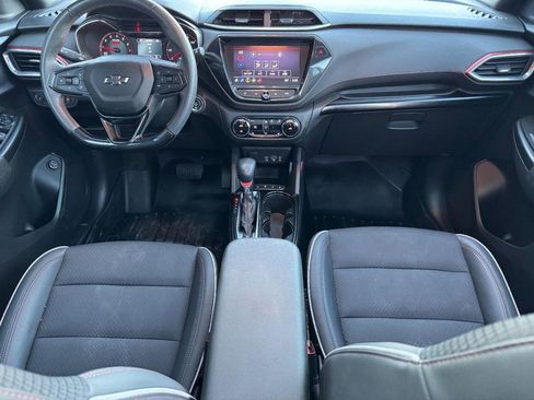 Used 2022 Chevrolet TrailBlazer RS w/ Sun and Liftgate Package image 12