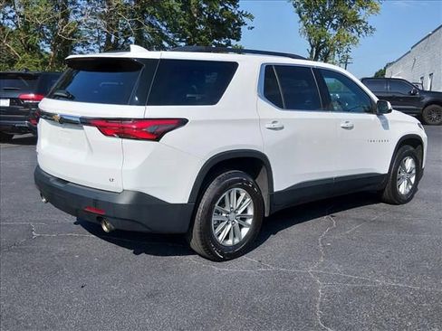 Used 2023 Chevrolet Traverse LT FWD image 4