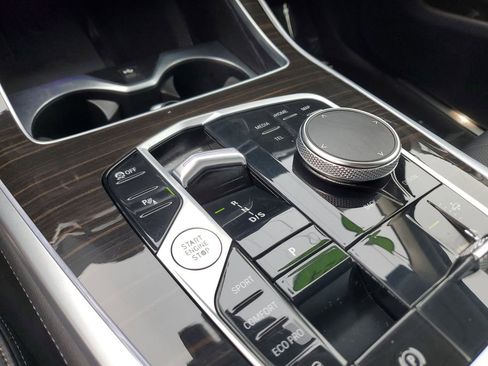 Used 2024 BMW X7 xDrive40i image 30