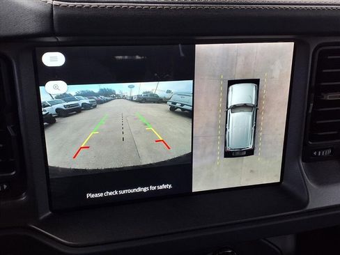 New 2025 Ford Bronco Badlands image 9