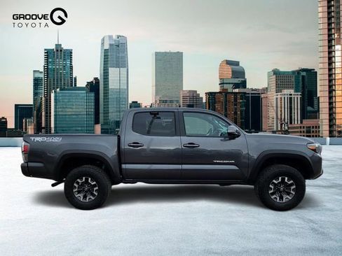Used 2023 Toyota Tacoma TRD Off-Road w/ Advanced Technology Package AWD/4WD image 6
