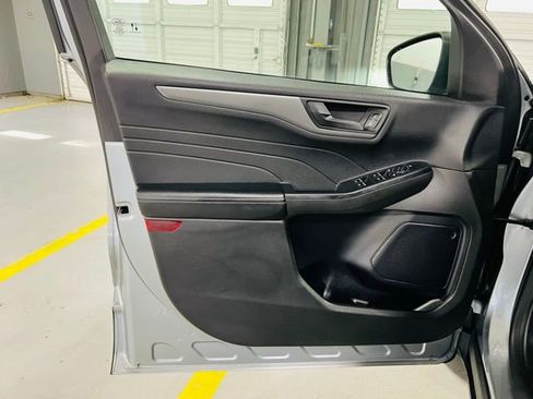 Used 2023 Ford Escape Active image 24