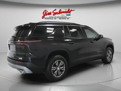Used 2026 Chevrolet Traverse LT AWD/4WD image 6