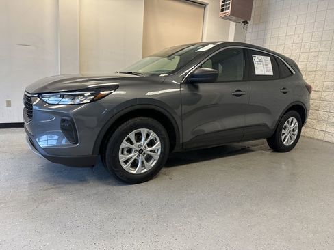 Used 2023 Ford Escape Active image 39