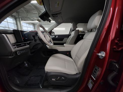 Used 2025 Hyundai Santa Fe SEL image 19