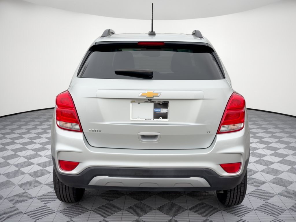 Used 2018 Chevrolet Trax LT w/ LT Convenience Package FWD image 11