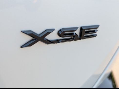 Used 2026 Toyota RAV4 XSE w/ Panoramic Sun Roof Package AWD/4WD image 38