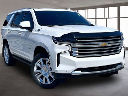 Used 2021 Chevrolet Tahoe High Country w/ Premium Package AWD/4WD image 3