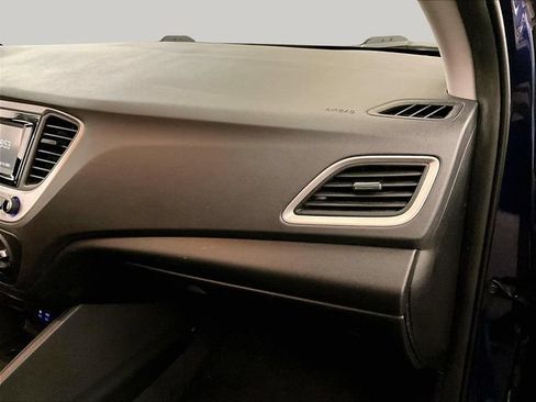 Used 2021 Hyundai Accent SE FWD image 16