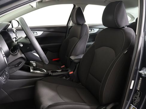 Used 2023 Kia Forte LXS w/ LXS Technology Package image 27