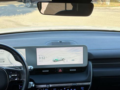 Used 2022 Hyundai Ioniq 5 SE image 18