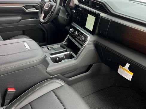 New 2026 GMC Sierra 2500 Denali AWD/4WD image 13