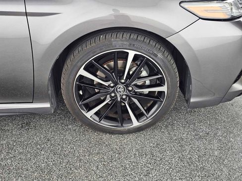 Used 2019 Toyota Camry XSE image 9