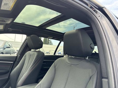 Used 2018 BMW 330i xDrive Wagon AWD/4WD image 16
