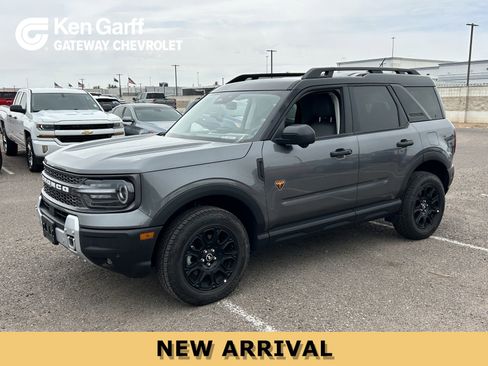 Used 2025 Ford Bronco Sport Badlands AWD/4WD image 1