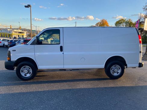 Used 2012 Chevrolet Express 2500 image 6