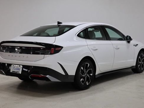 Used 2025 Hyundai Sonata SEL FWD image 7