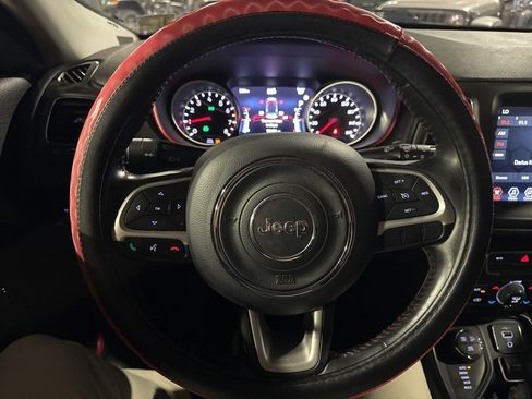 Used 2019 Jeep Compass Trailhawk image 21