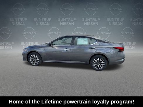 Used 2025 Nissan Altima 2.5 SV image 5