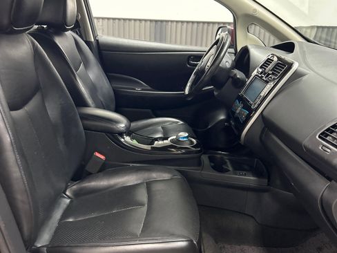 Used 2016 Nissan Leaf SL w/ Premium Package FWD image 14