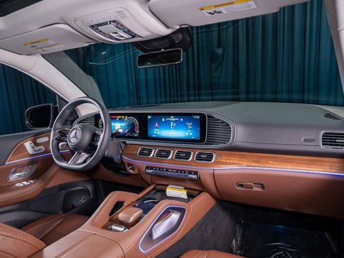 New 2026 Mercedes-Benz GLS 450 4MATIC image 4