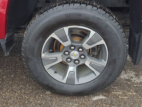 Used 2018 Chevrolet Colorado Z71 image 31