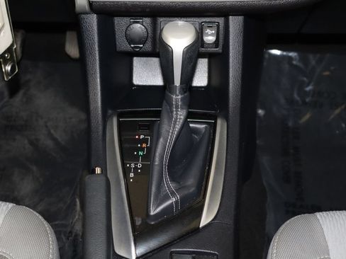 Used 2017 Toyota Corolla LE FWD image 27