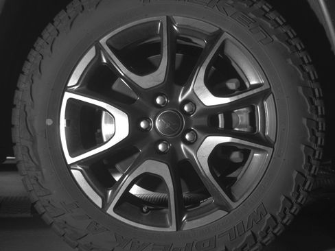 Used 2025 Jeep Compass Trailhawk AWD/4WD image 13