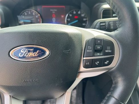 Used 2023 Ford Explorer XLT w/ Equipment Group 202A AWD/4WD image 26