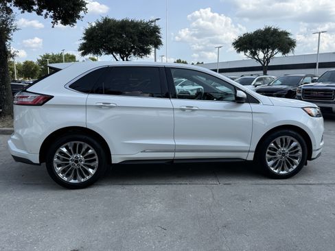 Used 2020 Ford Edge Titanium w/ Equipment Group 301A AWD/4WD image 3