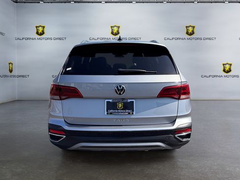 Used 2024 Volkswagen Taos SE FWD image 4