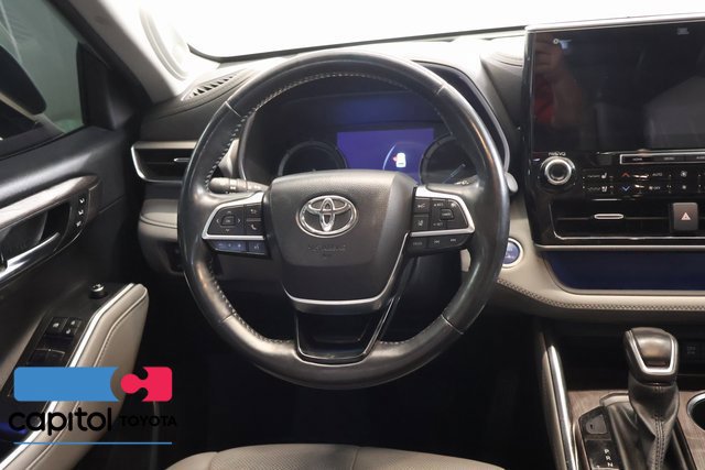 Used 2021 Toyota Highlander Platinum AWD/4WD image 14