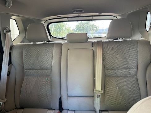 Used 2025 Nissan Rogue SV image 39